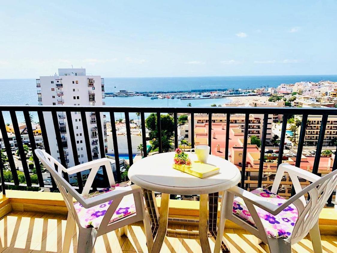 Amazing Views To Cristianos Bay In Achacay *